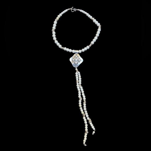 LINKAGE JEWELRY faux pearl and sterling silver necklace with cross - Picture 2 of 6